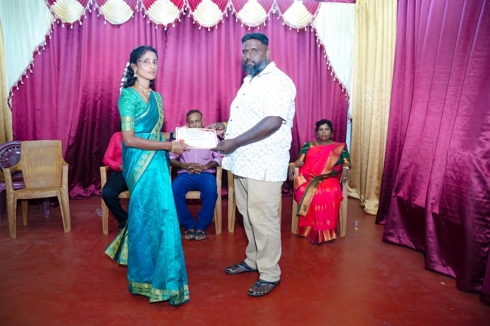 கொக்குவில் மேற்கு சனசமூக நிலையம் நடத்திய  தையல் பயிற்சி 